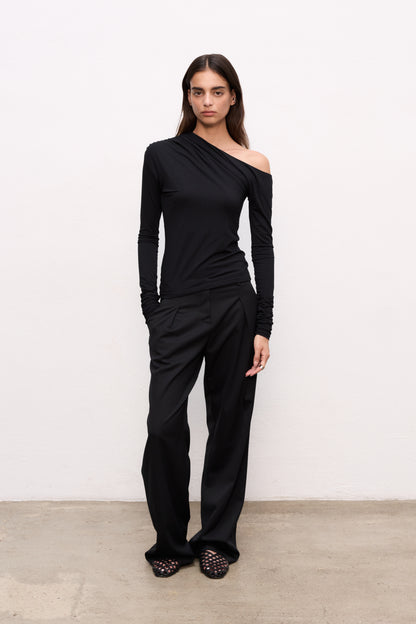 ASYMMETRIC LONGSLEEVE
